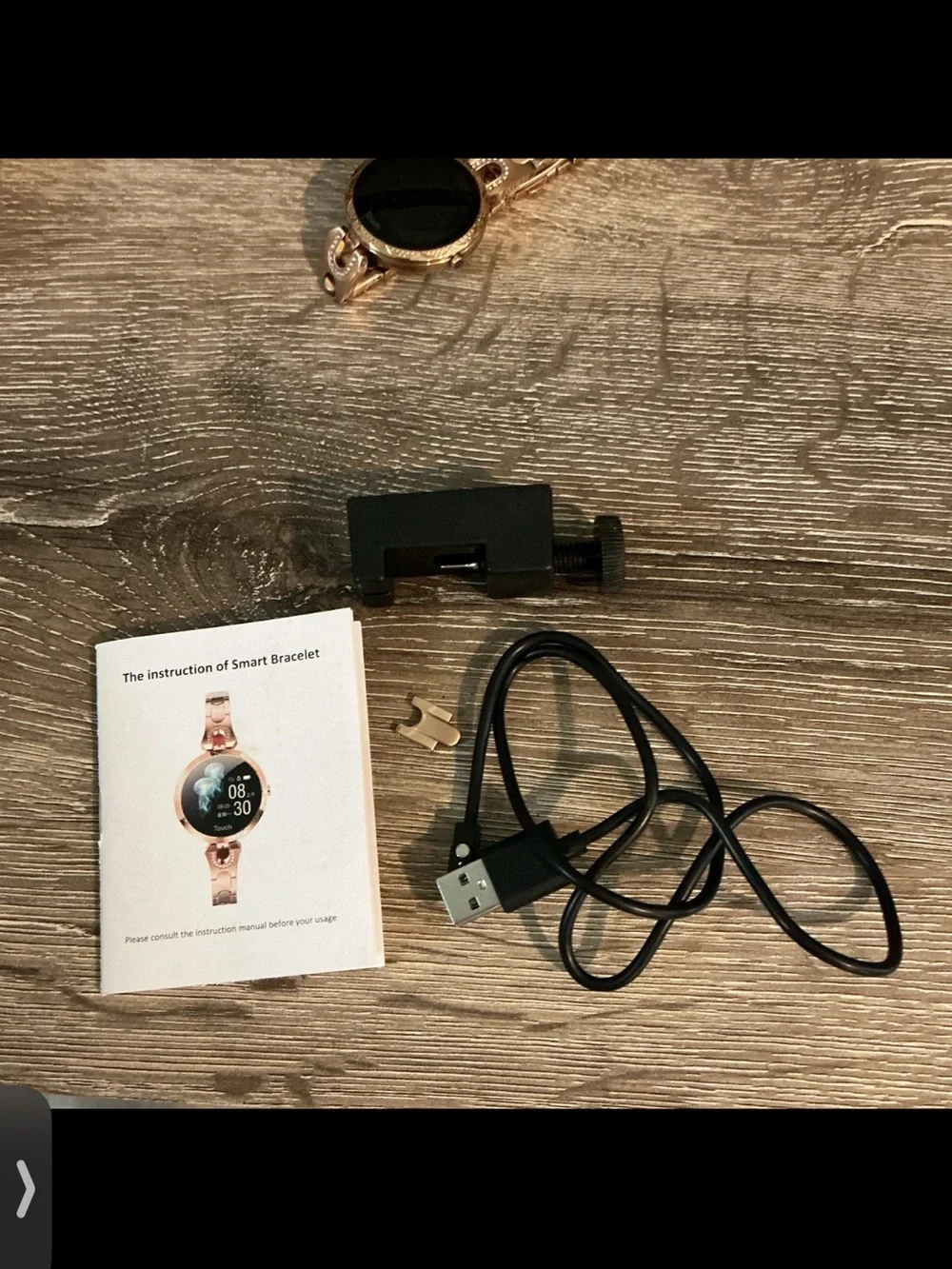 Smart Bracelet Rose Gold Fitness Smartwatch w/ Charger & Box Works with app EUC